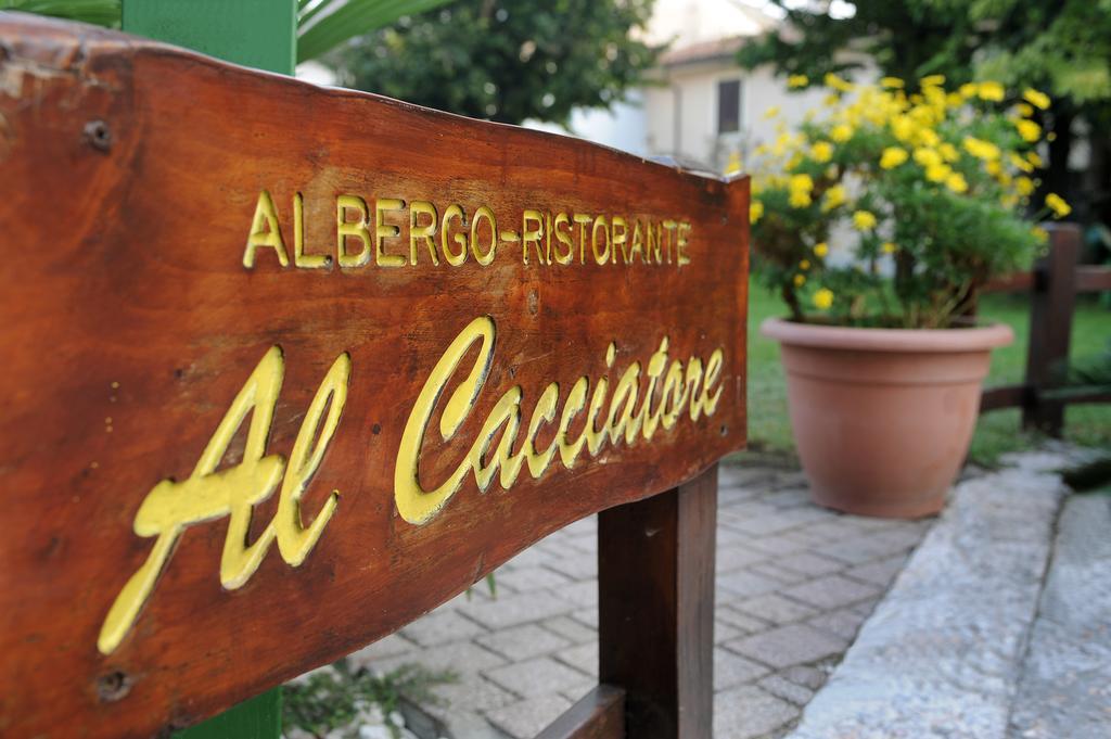 Albergo Al Cacciatore Tortellinando 明乔河畔的瓦雷奇奥 外观 照片