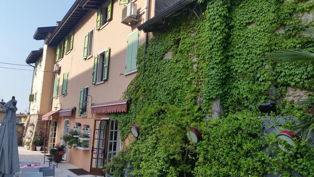 Albergo Al Cacciatore Tortellinando 明乔河畔的瓦雷奇奥 外观 照片